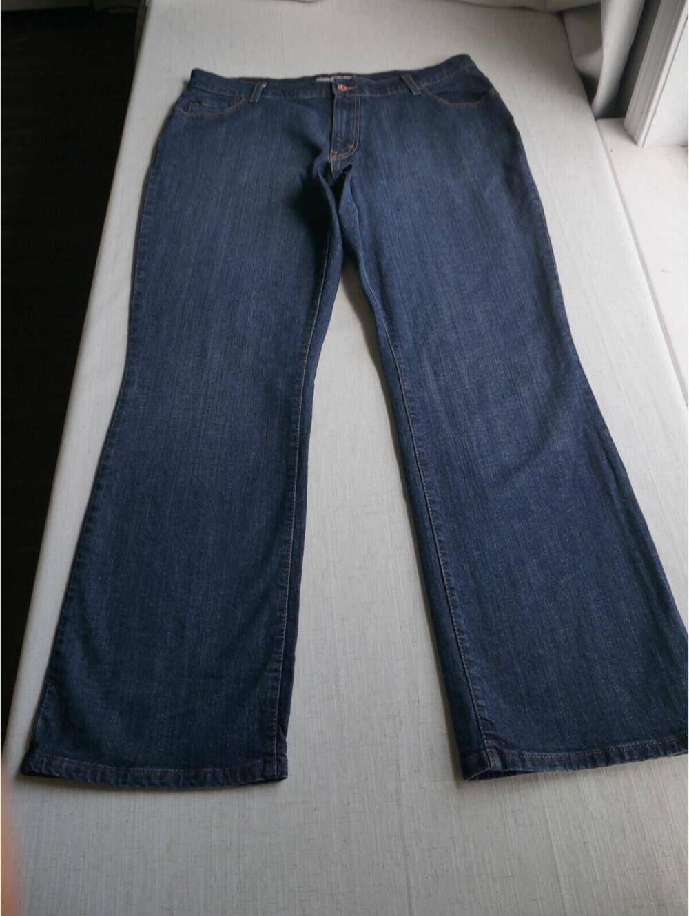Levis 550 Relaxed Boot CutJeans Womens 16 Medium Blue Denim Stretch Mid Rise